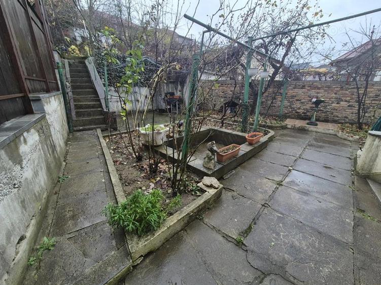 Vand casa 3 camere Moroasa - 12