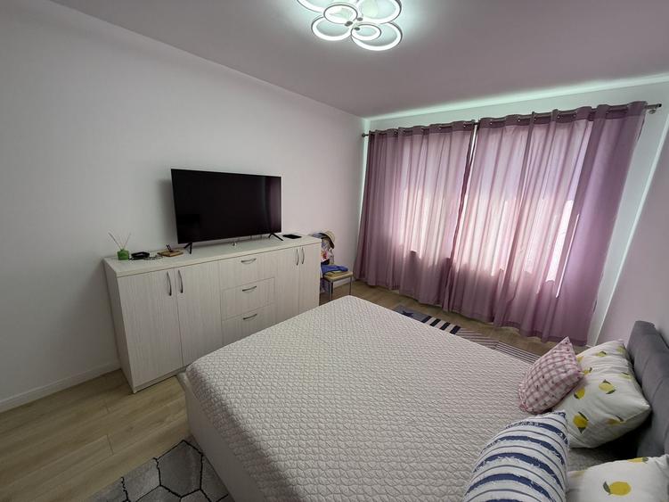 Apartament cu 2 camere decomandat, mobilat în Tomis Plus