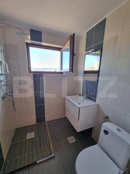 Casa individuala, 195 mp, 6300 mp teren, zona Jucu - 7