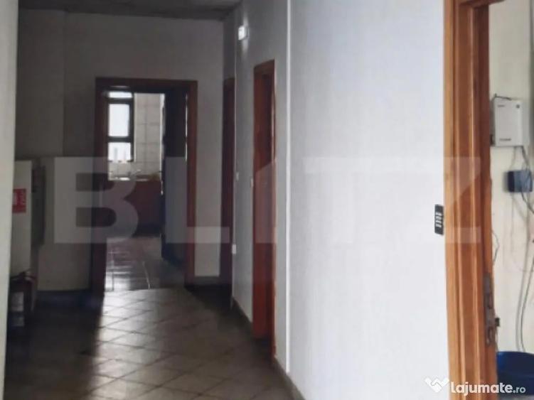 Cladire P+1 de inchiriatzona Titu - 10