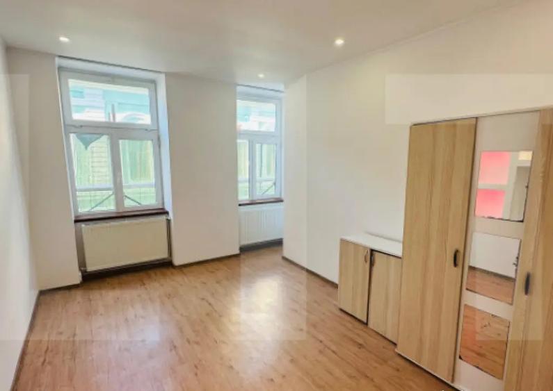 Apartament de vanzare, cu 3 camere, zona ultracentrala - 3