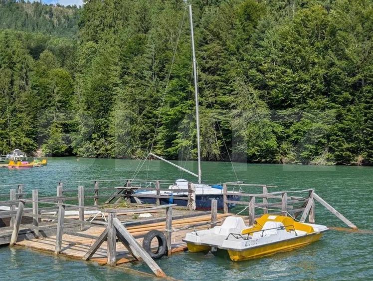 Cabana/Pensiune de vanzare in Colibi?a, cu acces la lac - 4