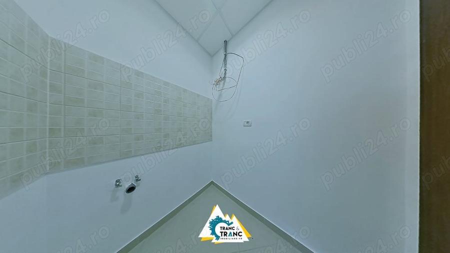 Spa?iu de birouri de 200 mp in cladire de sticla in Micalaca - 7