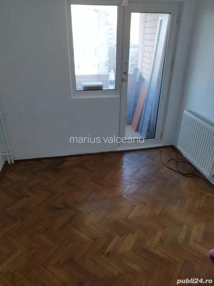 Inchiriere apartament 4 camere mobilat partial et 8 central