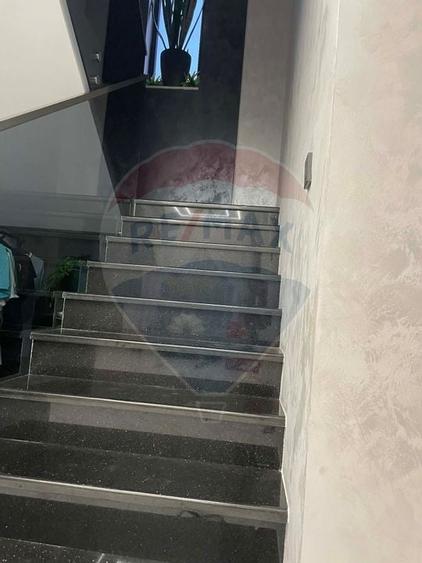 Casă / Vilă cu 6 camere de vânzare - 11