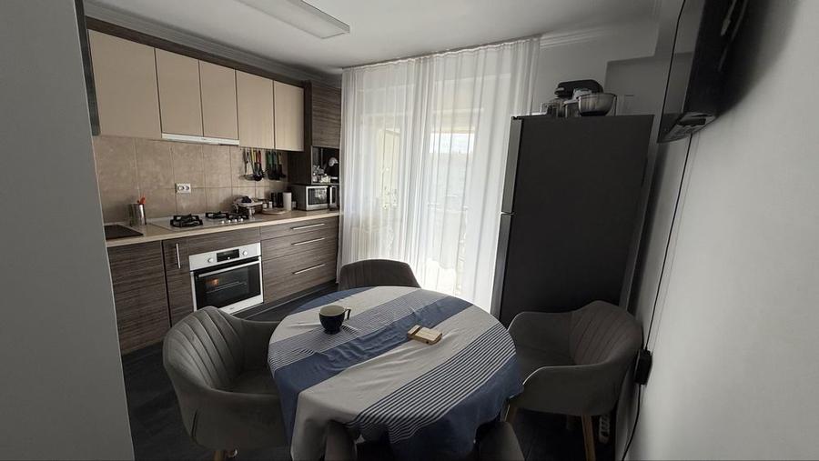 Apartament 3 camere carpati 2 - 8