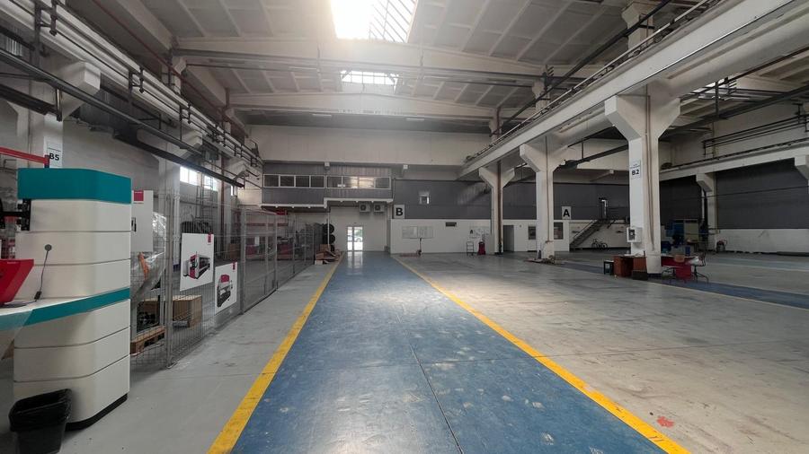 Hală industrială de închiriat – 3739 mp, pod rulant, acces TIR-Zona Astra - 3