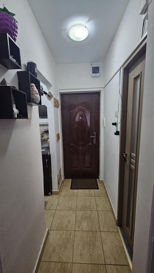 Garsonieră decomandată în 7 Noiembrie