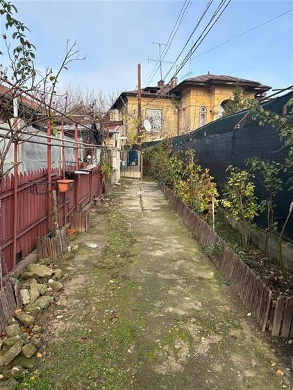 Casă individuală cu 3 camere cu Teren 651 Mp în Central
