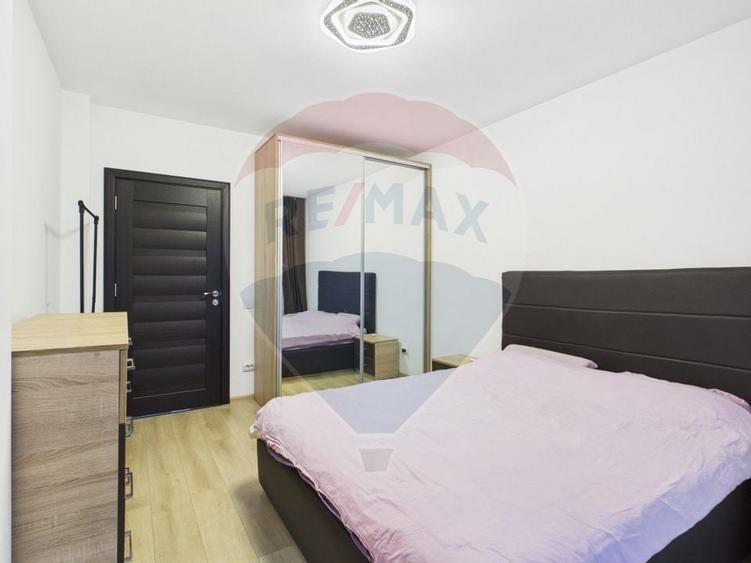 Apartament 3 camere - 2 bai - parcare inclusa - la 5 min de metrou - 2