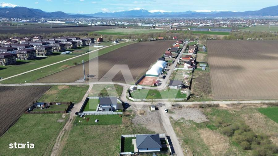 Teren intravilan construibil, utilitati complete Str. Cetatii - Comisi - 8