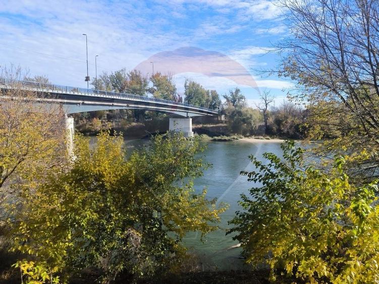 Inchiriere apartament 2 camere - Central, vedere la Mures, etaj 1 - 11