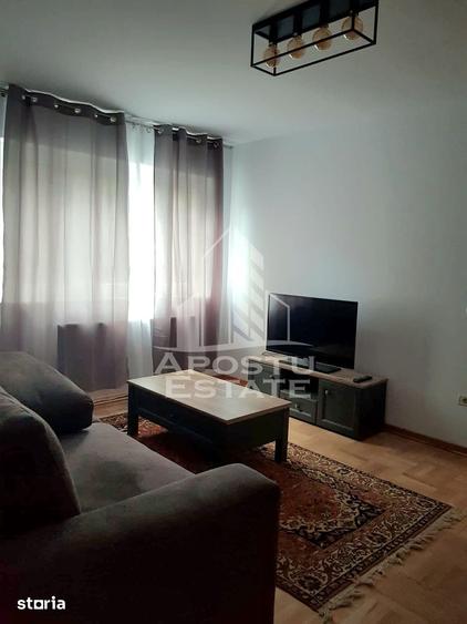 Apartament cu 3 camere semidecomandat în Ultracentral