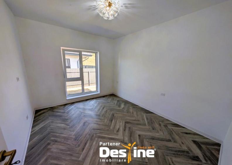 Casa cu 3 camere in Visan aproape de transport, 2 bai, curte - 6