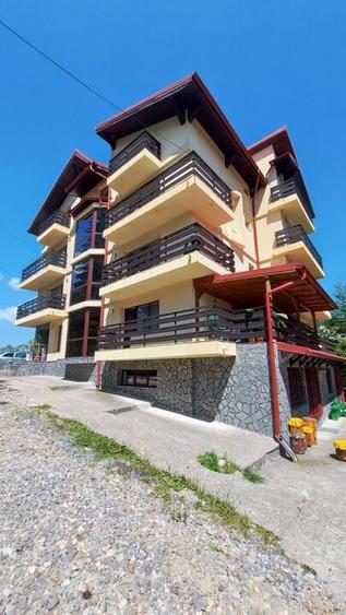 Vanzare pensiune in statiunea Predeal-Cioplea 15 camere - 1
