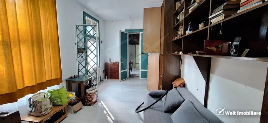 Vanzare apartament 4 camere, ultracentral, posibilitate investitie - 1