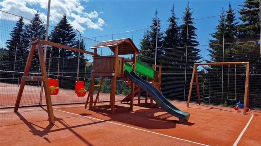 Domeniu turistic, zona pitoreasca, priveliste, aer curat, conditii speciale - 25