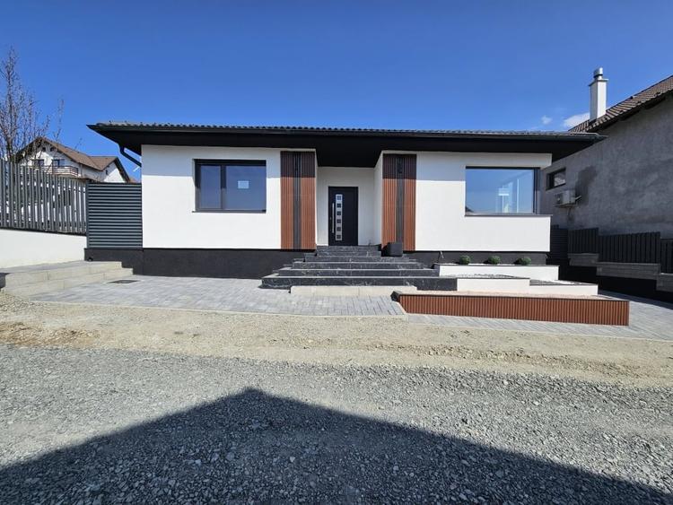 Casa pe un singur nivel - single - 123 mp utili - Sura Mare - 1