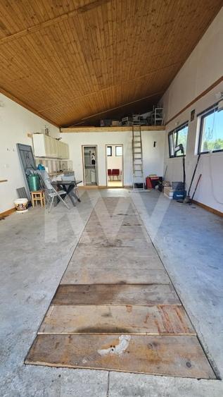 Casă modernă de închiriat, cu garaj generos – Tocile, Sadu - 24