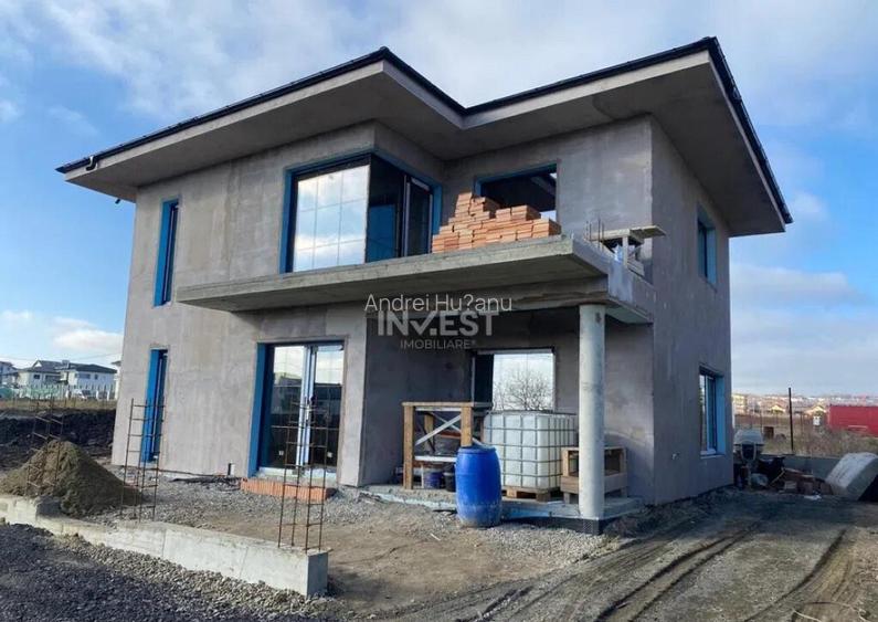 VILA DE LUX , 4 CAMERE , VALEA ADANCA , ZONA PEPINIEREI , 5