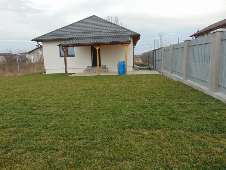 FARA COMISIOANE casa cu 4 camere 2 bai PARTER cu placa pod terasa merita vazuta - 11