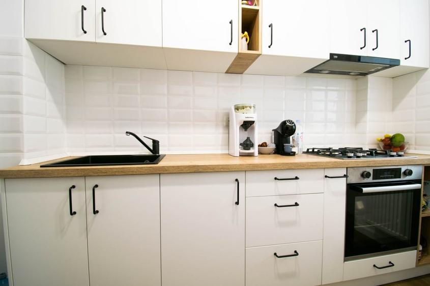 Bd.Obregia 2 camere,renovat lux,mobilat-utilat,centrala proprie,etaj 3/10 - 11