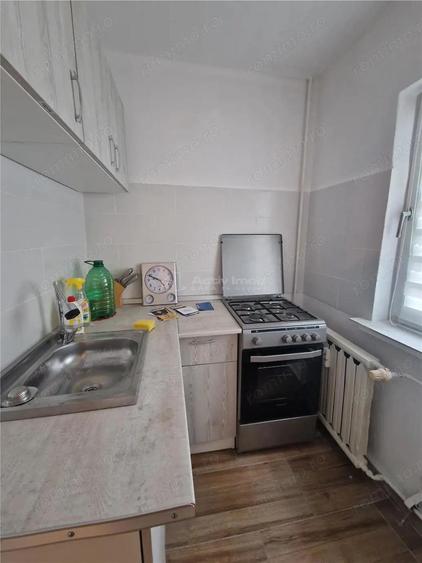 Garsoniera , renovata, etaj 3 - Brazda - Casa de Sanatate - 3