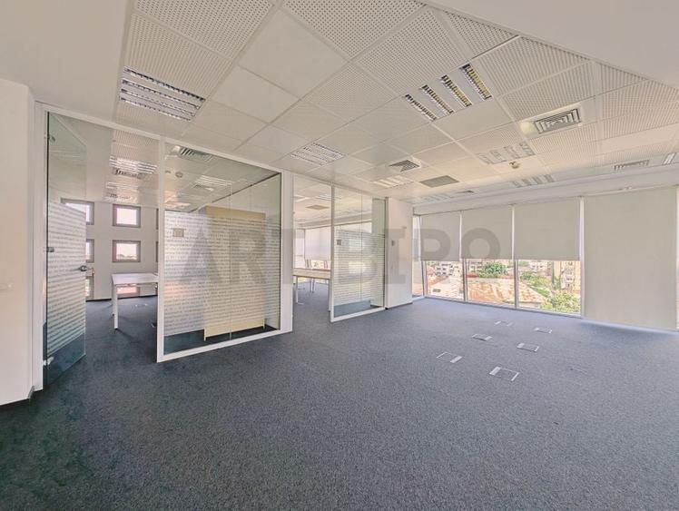 Zero comision, 310mp birou cu priveliste in cladire Armeneasca, 10' M - 4