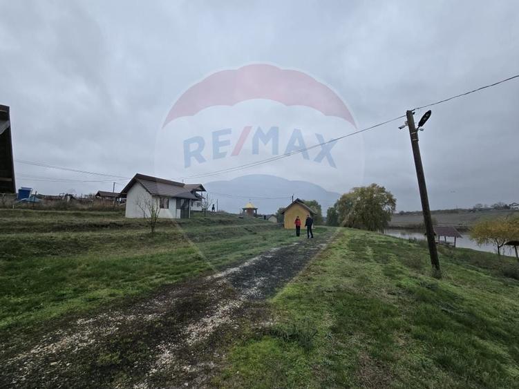 DE VANZARE LAC Pescuit sportiv 6,7ha + TEREN 6,3ha - 11