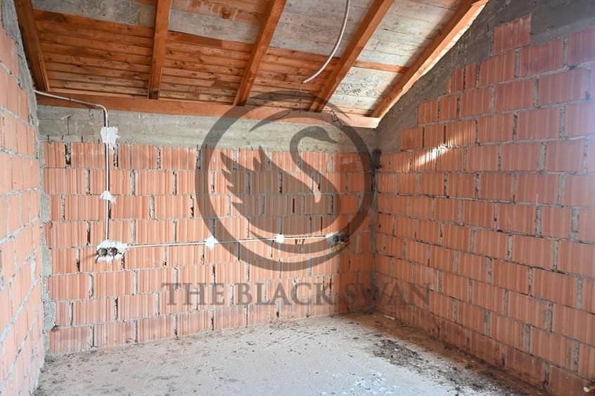 Casa la rosu de vanzare | Iordacheanu - Valea Cucului | Comision 0% - 14