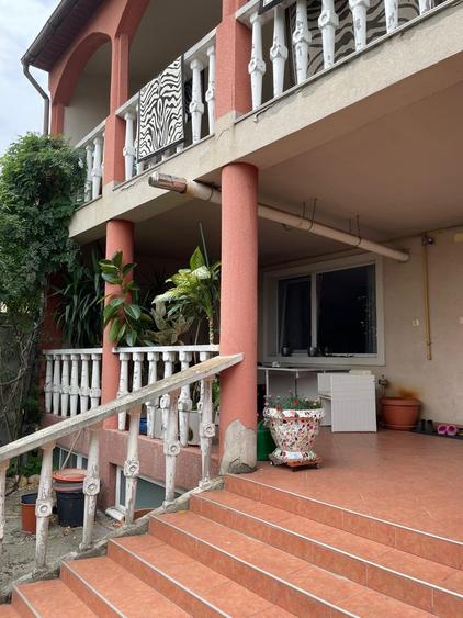 Casa deosebita P+E+M  Central-Biserica - 11