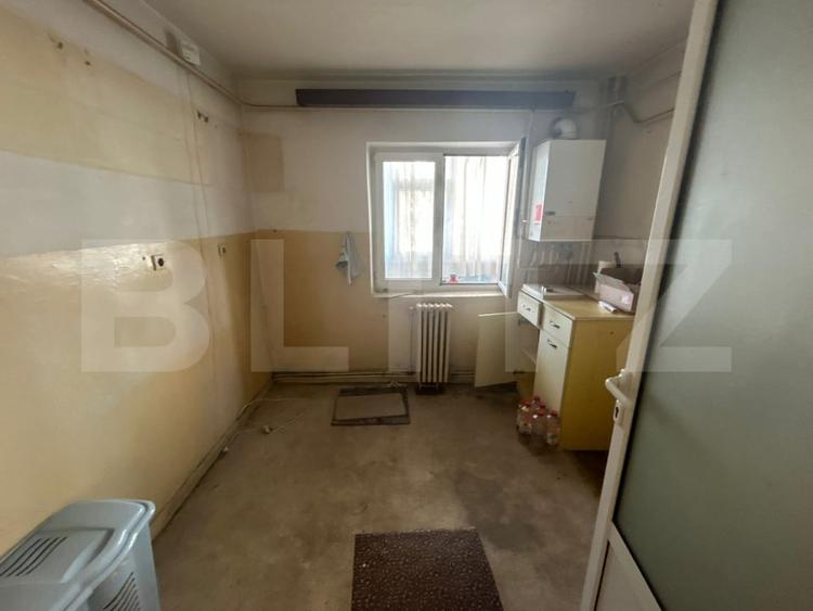 Apartament cu 4 camere, 80 mp, zona CUG - 12