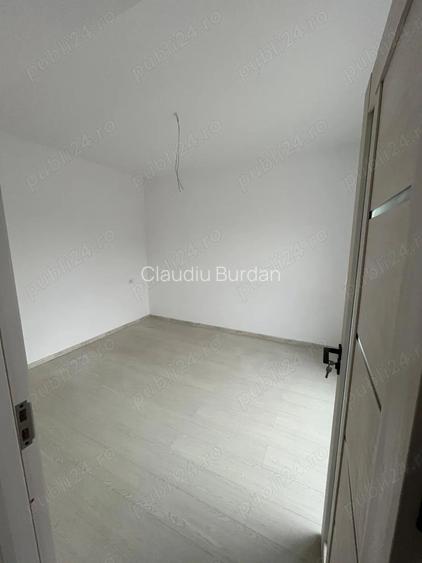 Vand apartament vizavi Ford, zona Damila