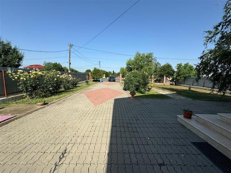 Vila de vanzare in Garoafa,suprafata construita 472mp si teren 1935mp - 6