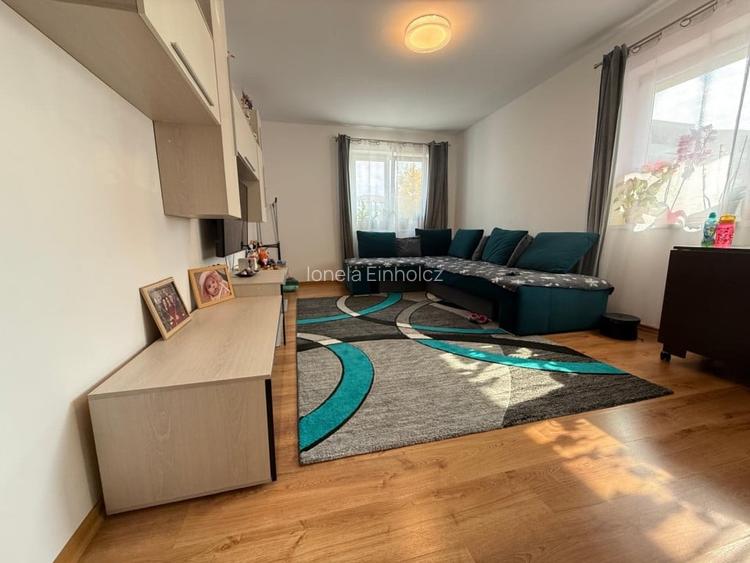 Apartament spatios cu 2 camere, decomandat, 54 mp utili - Giroc Apartament spatios cu 2 camere, decomandat, 54 mp utili - Giroc