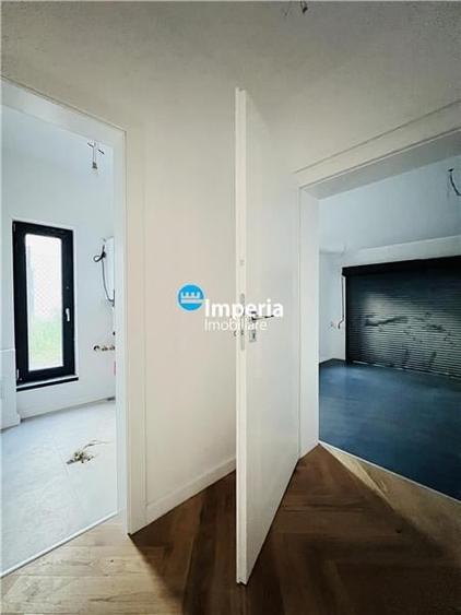 Persoana fizica de vanzare doua VILE DE LUX cu vedere la lac CORBEANCA - 6