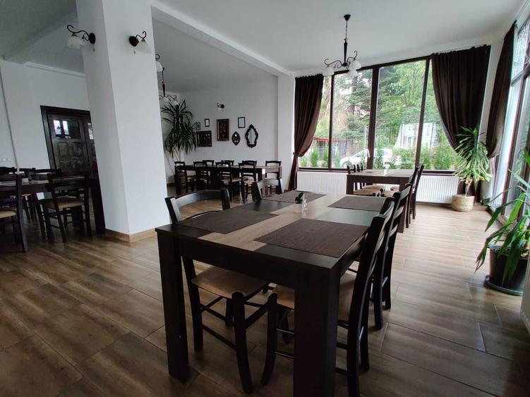 Spatiu multifunctional de inchiriat zona centrala Pucioasa - 7