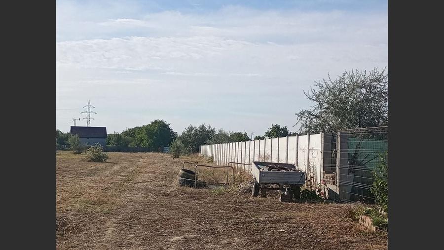 Teren de vânzare – Sat Costi, Zona „Casa cu bunici” -preț special! - 3