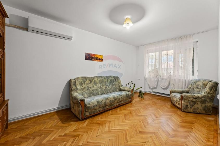 Apartament cu 4 camere de închiriat în zona Banu Maracine - 1
