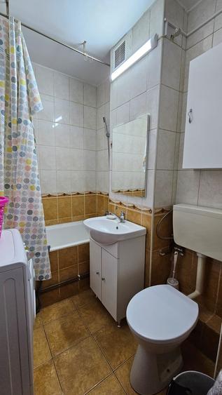 Garsoniera mobilata-utilata modern zona Judetean,320 Euro - 7