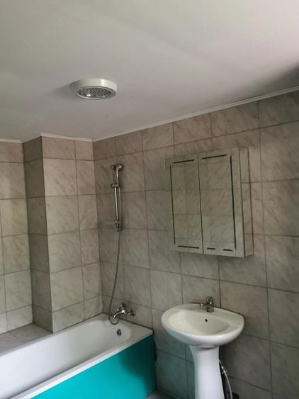 Casă cu 4 camere cu Teren 500 Mp în Central