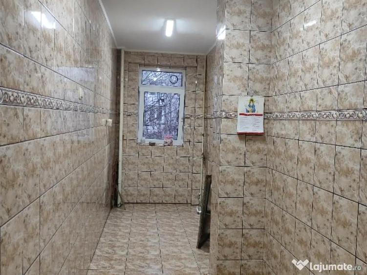 Vand apartament 2 camere Delfinului - 6