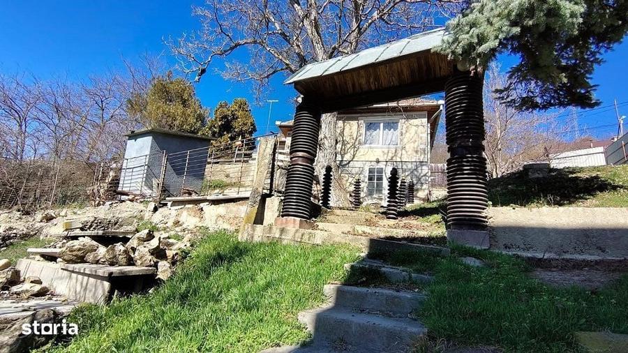 Teren intravilan de 1560 mp, front de 26 m, cu casa S+P, in Grigorescu - 1