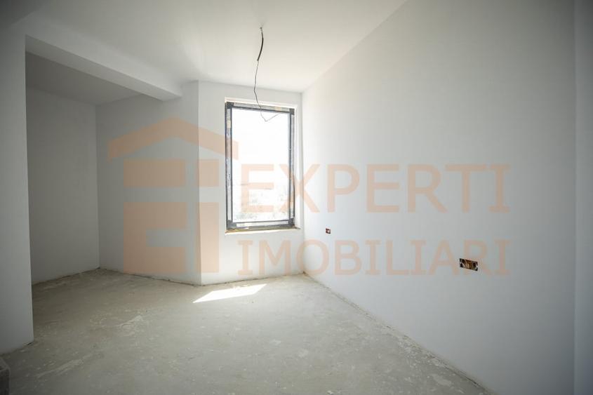 Vila situata in Palazu Mare zona Elvila - 6