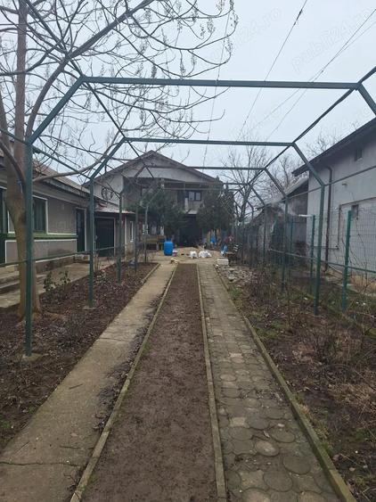 Vand gospodarie formata din 2 case in Peris langa Balotesti - 2