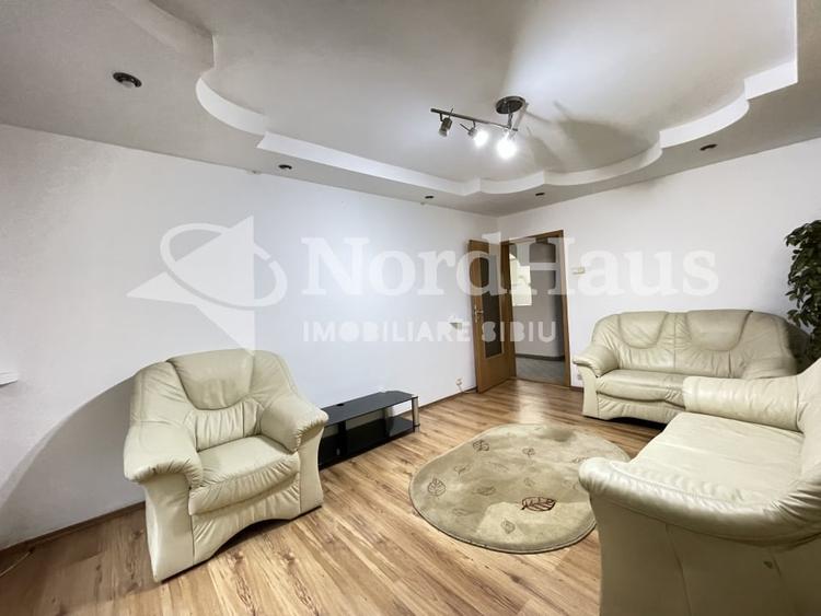 VÂNZARE – Apartament 3 camere decomandat | Zona Mihai Viteazu - 1