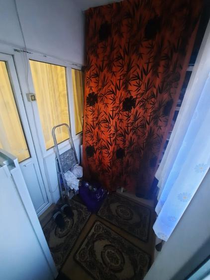 Apartament cu 3 camere semidecomandat, mobilat în Podu Roș - 9