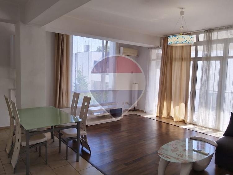 Apartament cu 2 camere, mobilat în Central