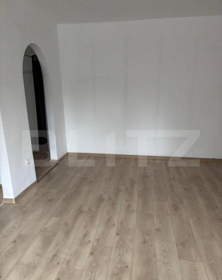 Spa?iu comercial de inchiriat | 44 mp | Vad pietonal inten - 1