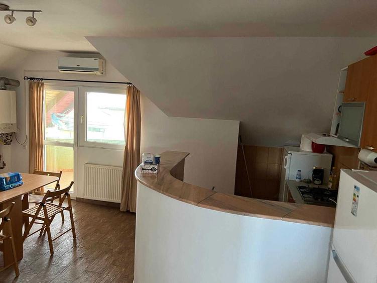 Inchiriere apartament 4 dormitoare, living, str Putnei, mansarda (et5) - 2